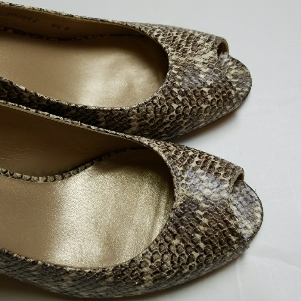 Stuart Weitzman Open Toe Pumps Size 8.5 - image 4